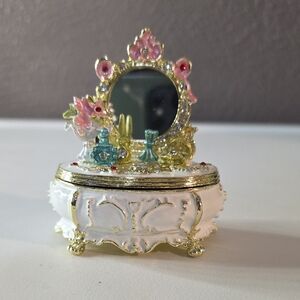 Enamel And Alloy White and Gold Vanity Trinket Box NWT